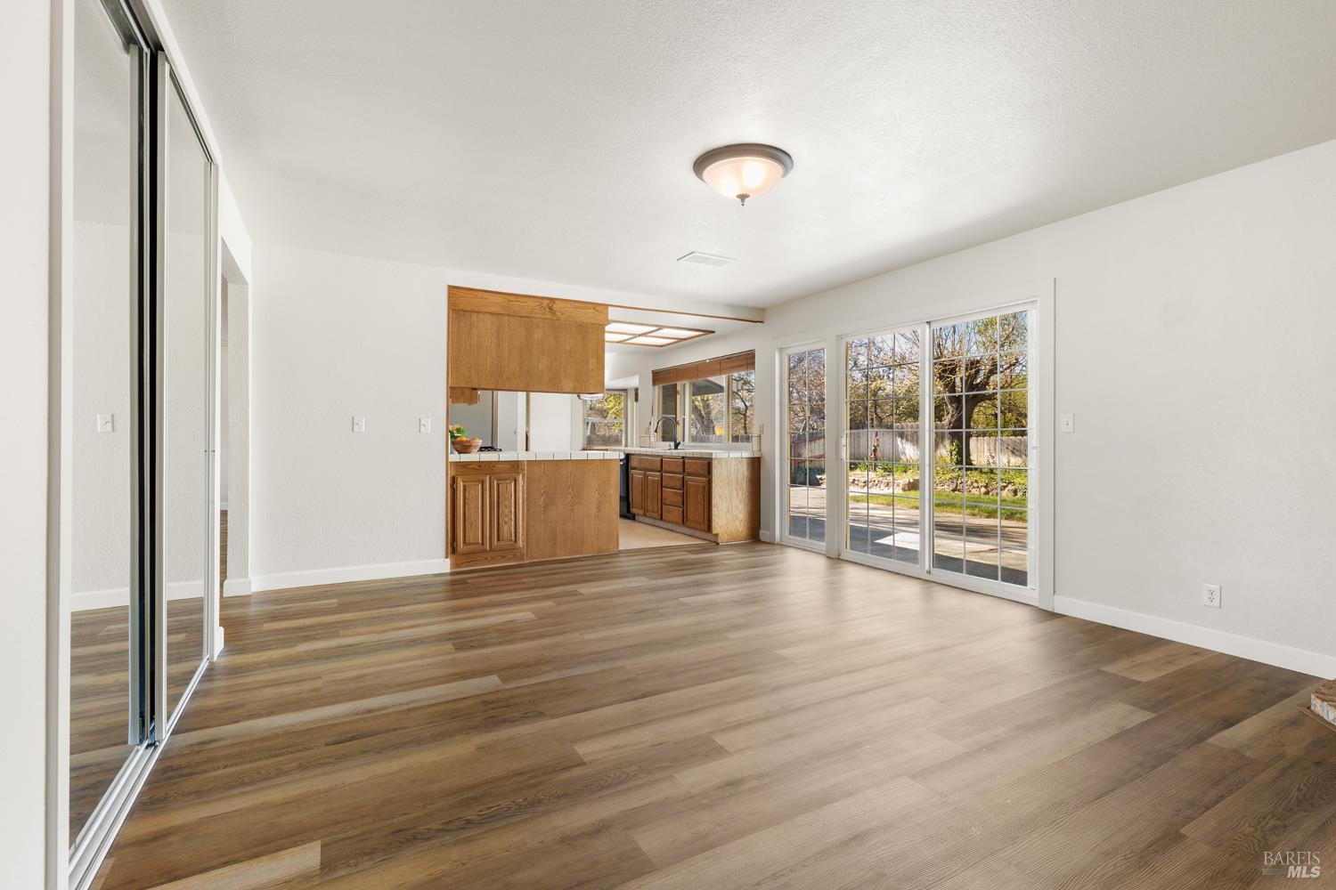 Detail Gallery Image 15 of 42 For 700 Granada Ln, Vacaville,  CA 95688 - 4 Beds | 2 Baths