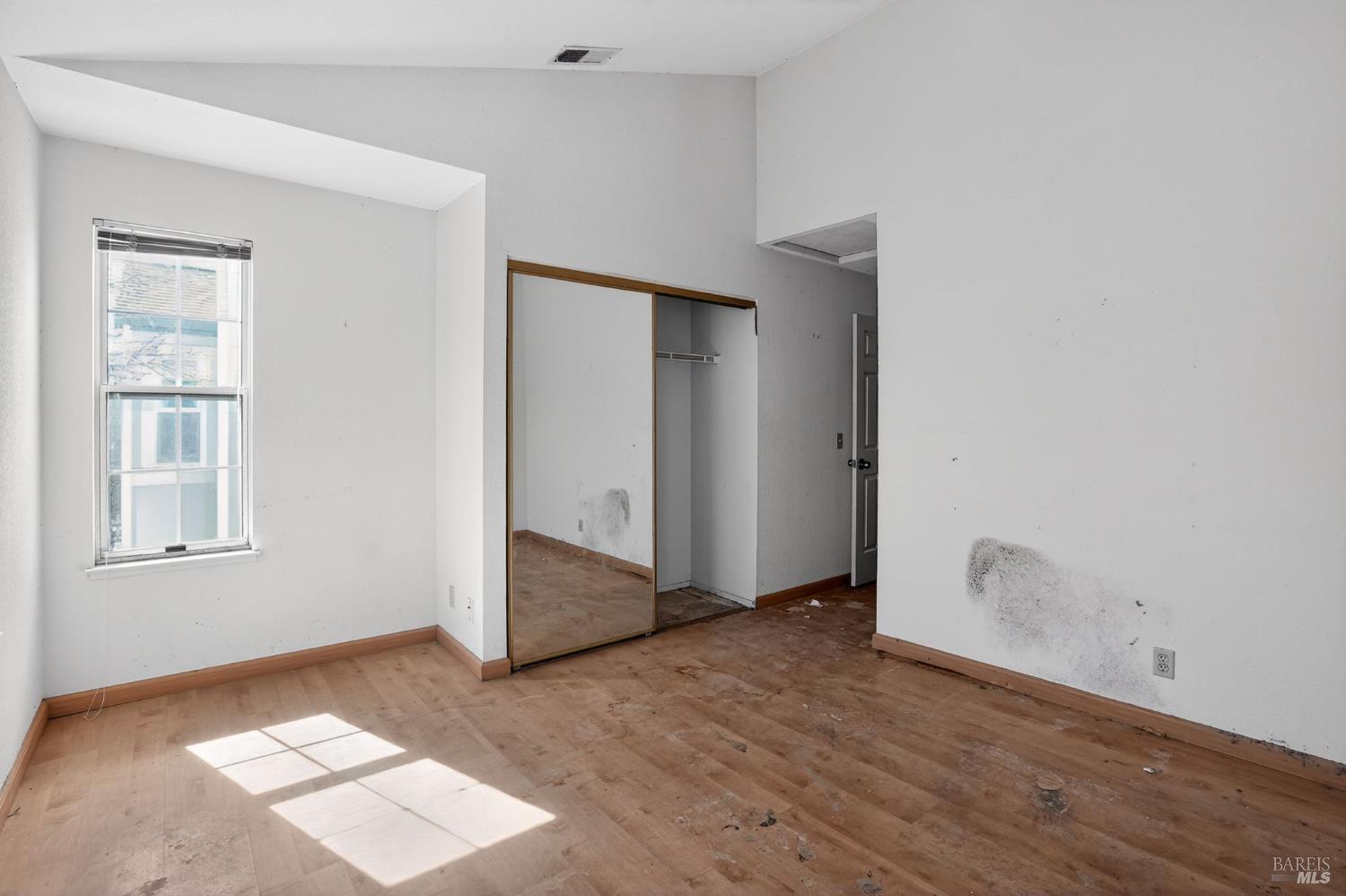 Detail Gallery Image 27 of 30 For 619 Commodore Dr, Richmond,  CA 94804 - 2 Beds | 2/1 Baths