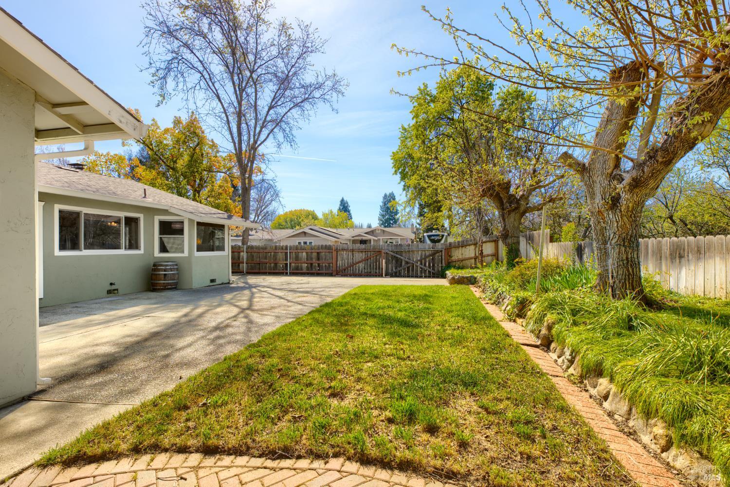 Detail Gallery Image 36 of 42 For 700 Granada Ln, Vacaville,  CA 95688 - 4 Beds | 2 Baths