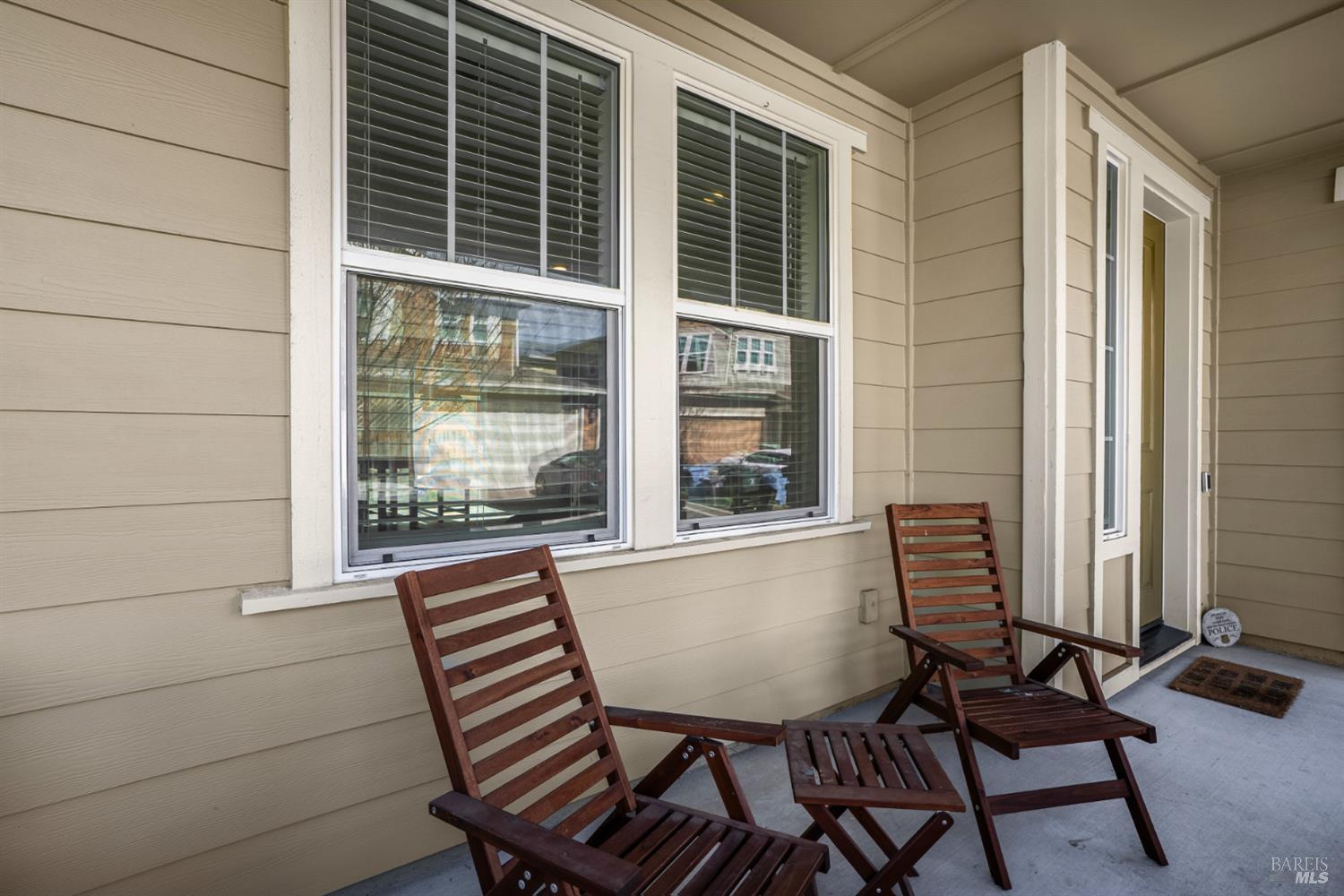 Detail Gallery Image 4 of 44 For 7465 Walker Way, Rohnert Park,  CA 94928 - 3 Beds | 2/1 Baths