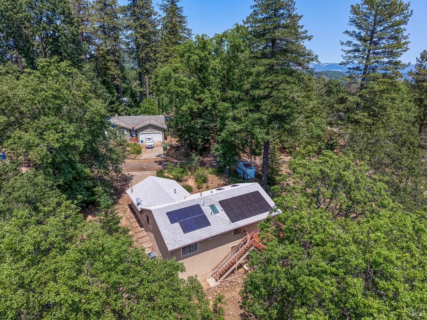 Detail Gallery Image 4 of 47 For 9591 Lassen Dr, Cobb,  CA 95426 - 3 Beds | 2 Baths