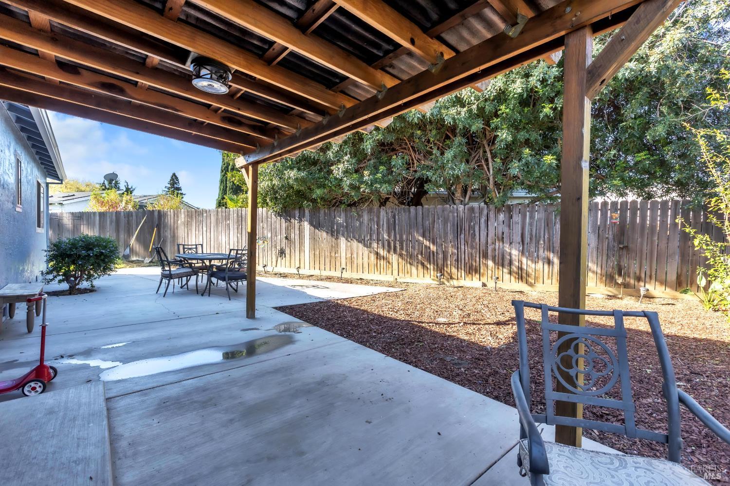 Detail Gallery Image 19 of 24 For 412 Pepper Ct, Vacaville,  CA 95687 - 3 Beds | 2 Baths