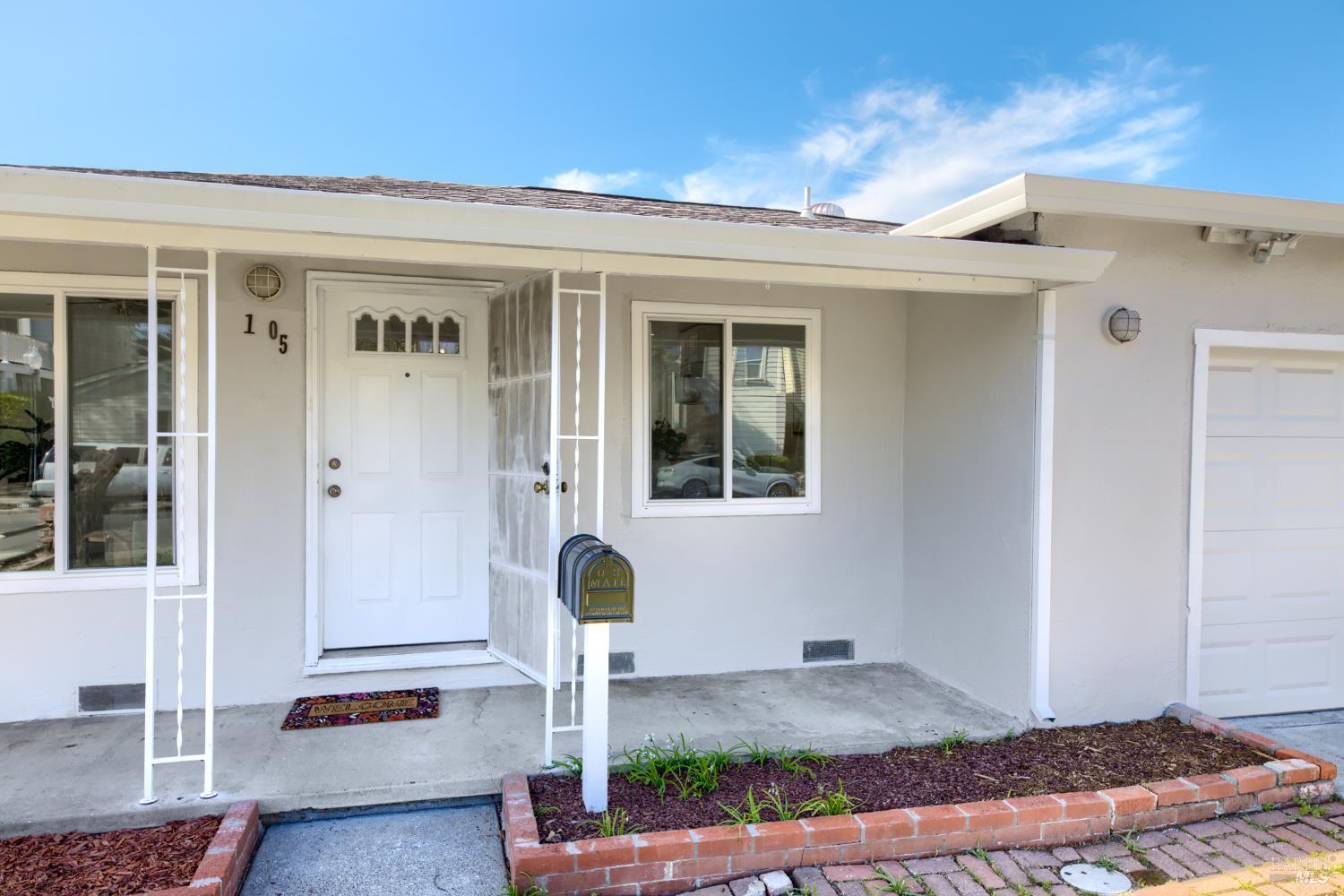 Detail Gallery Image 3 of 50 For 1105 Kellogg St, Suisun City,  CA 94585 - 3 Beds | 2 Baths