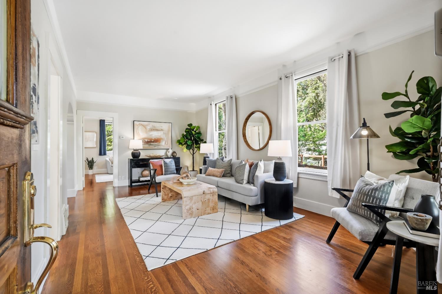 Detail Gallery Image 5 of 49 For 120 Redwood Rd, San Anselmo,  CA 94960 - 3 Beds | 2 Baths