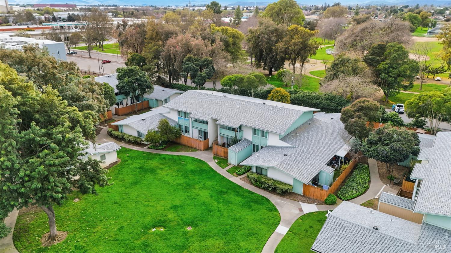 Detail Gallery Image 29 of 37 For 423 Gregory Ln #28,  Fairfield,  CA 94533 - 2 Beds | 1 Baths