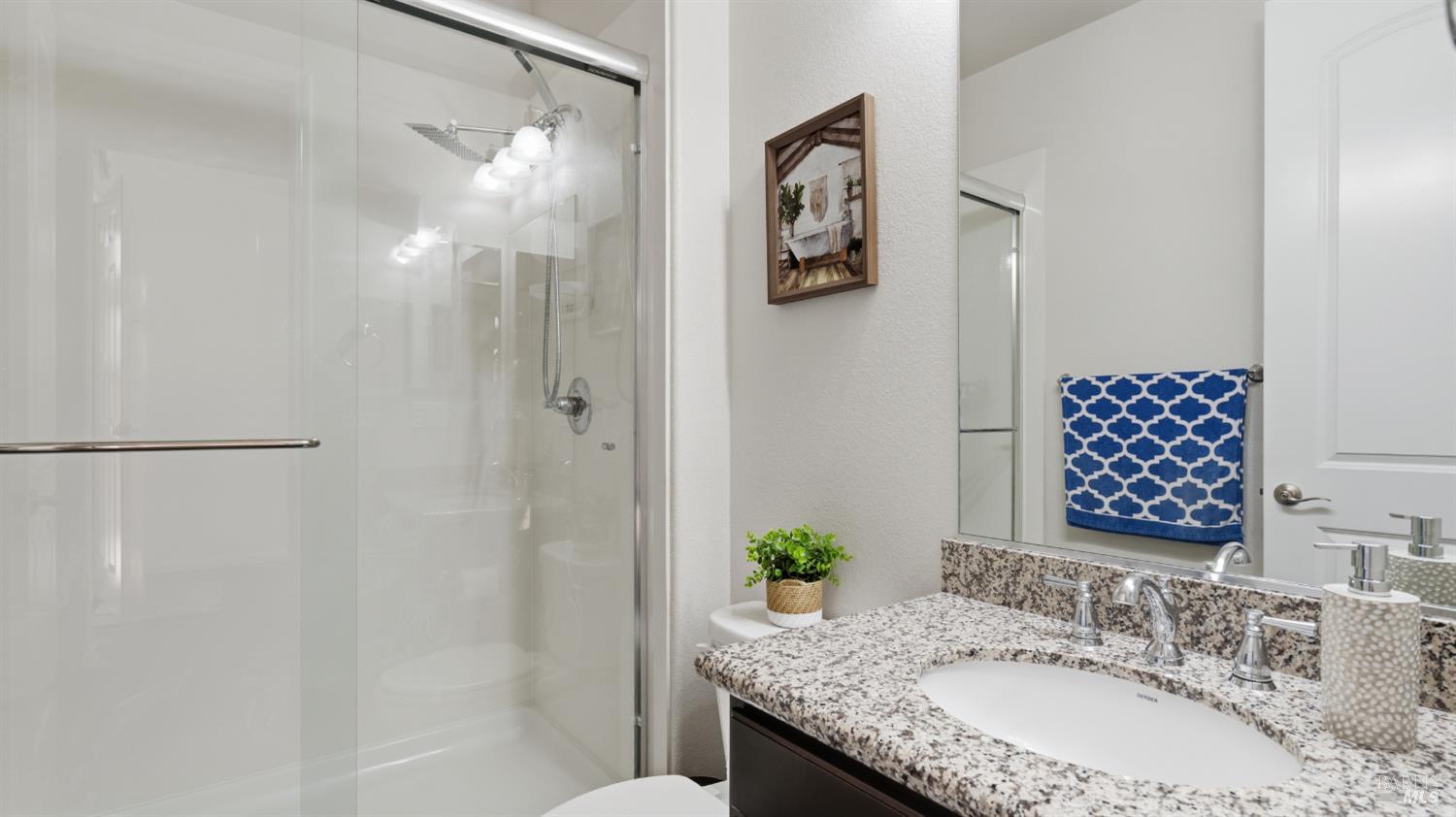 Detail Gallery Image 13 of 29 For 1401 Spur Ln, Fairfield,  CA 94533 - 4 Beds | 3 Baths