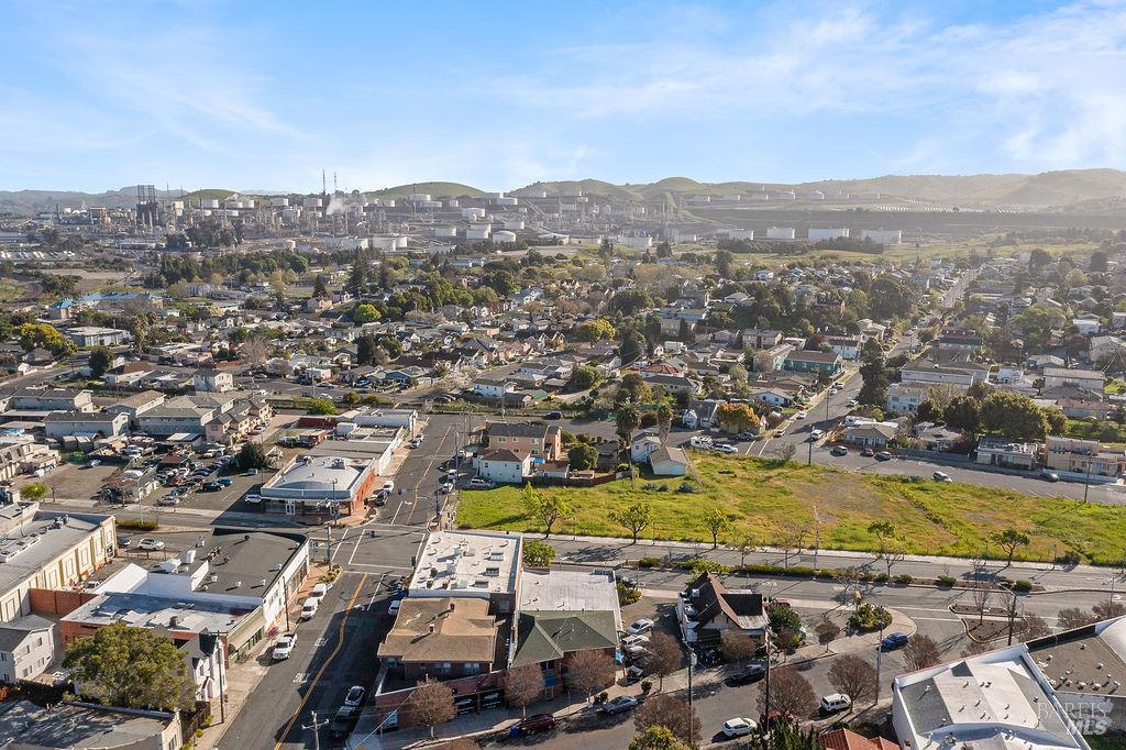 Detail Gallery Image 7 of 48 For 205 Pacific Ave #213,  Rodeo,  CA 94572 - 3 Beds | 5 Baths