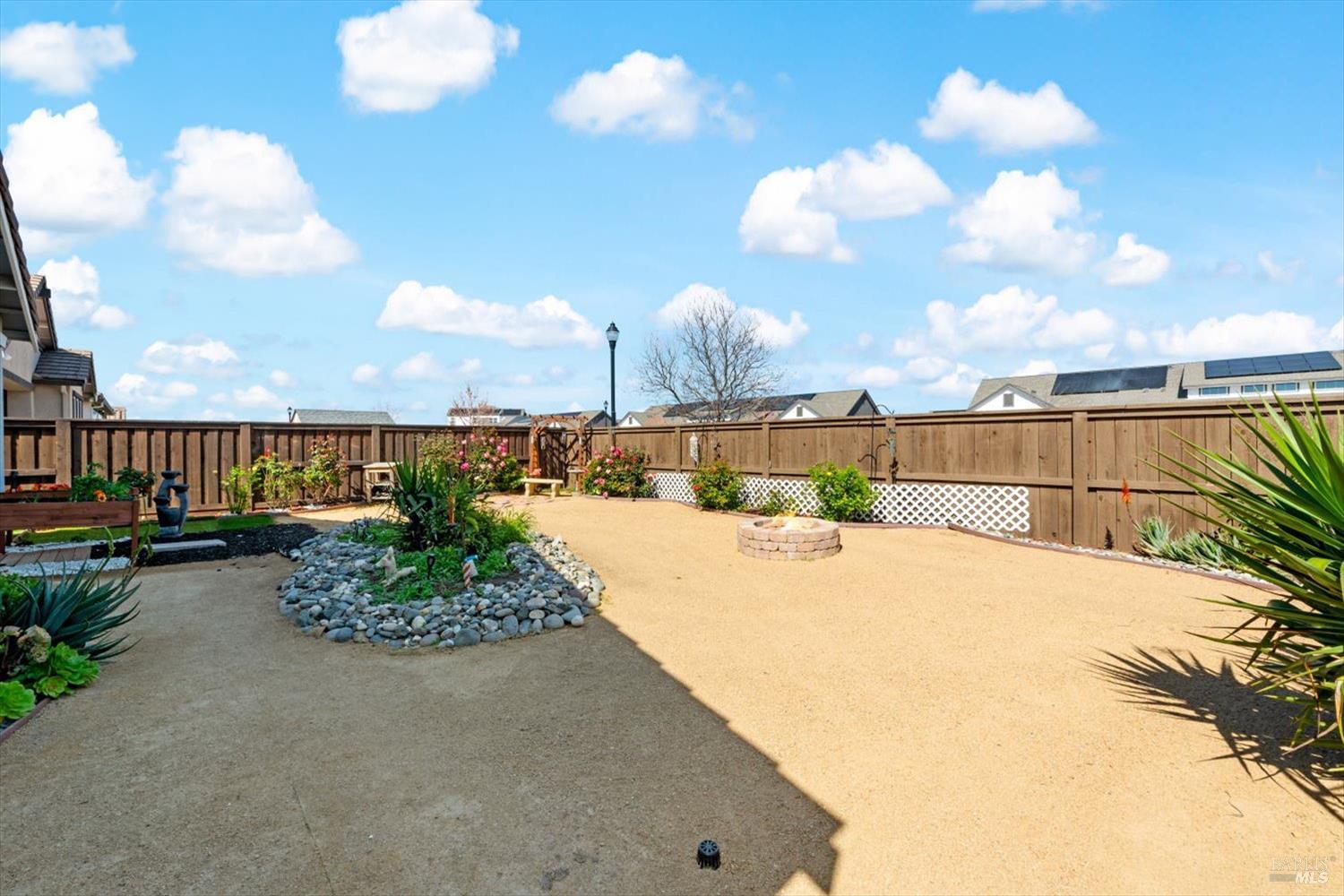 Detail Gallery Image 35 of 47 For 2130 Lark Way, Dixon,  CA 95620 - 3 Beds | 2 Baths