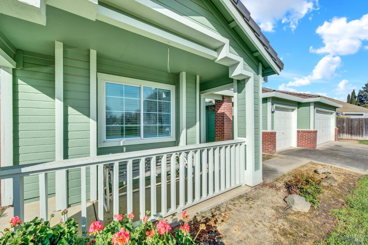 Detail Gallery Image 6 of 50 For 675 Brians Way, Dixon,  CA 95620 - 3 Beds | 2 Baths