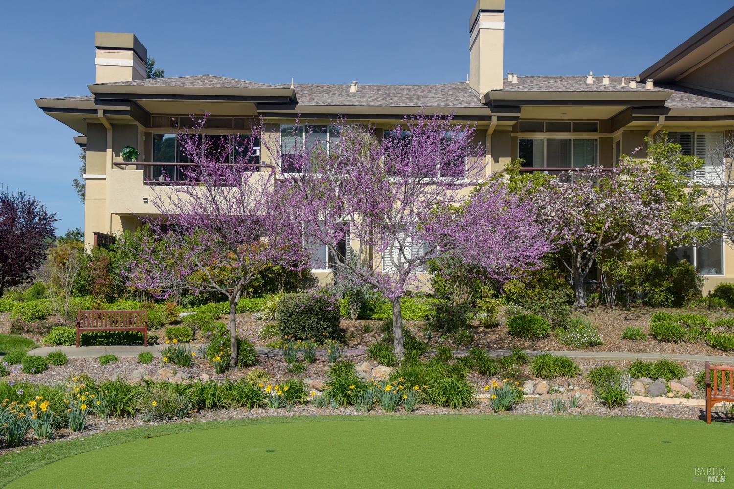 Detail Gallery Image 8 of 15 For 100 Deer Valley Rd 3h,  San Rafael,  CA 94903 - 1 Beds | 1 Baths