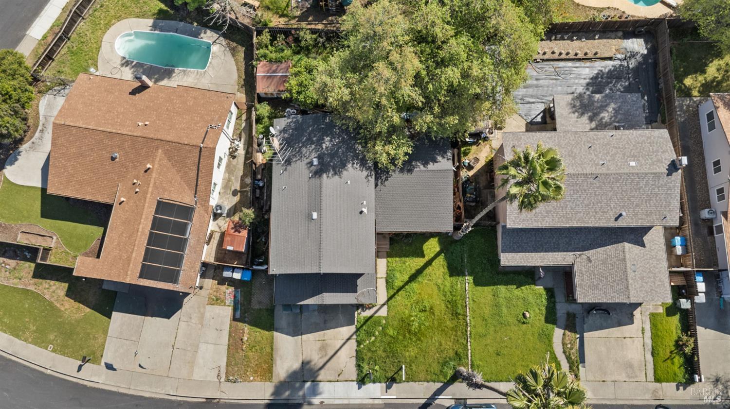 Detail Gallery Image 26 of 28 For 206 Millbrook Way, Vacaville,  CA 95687 - 5 Beds | 2/1 Baths