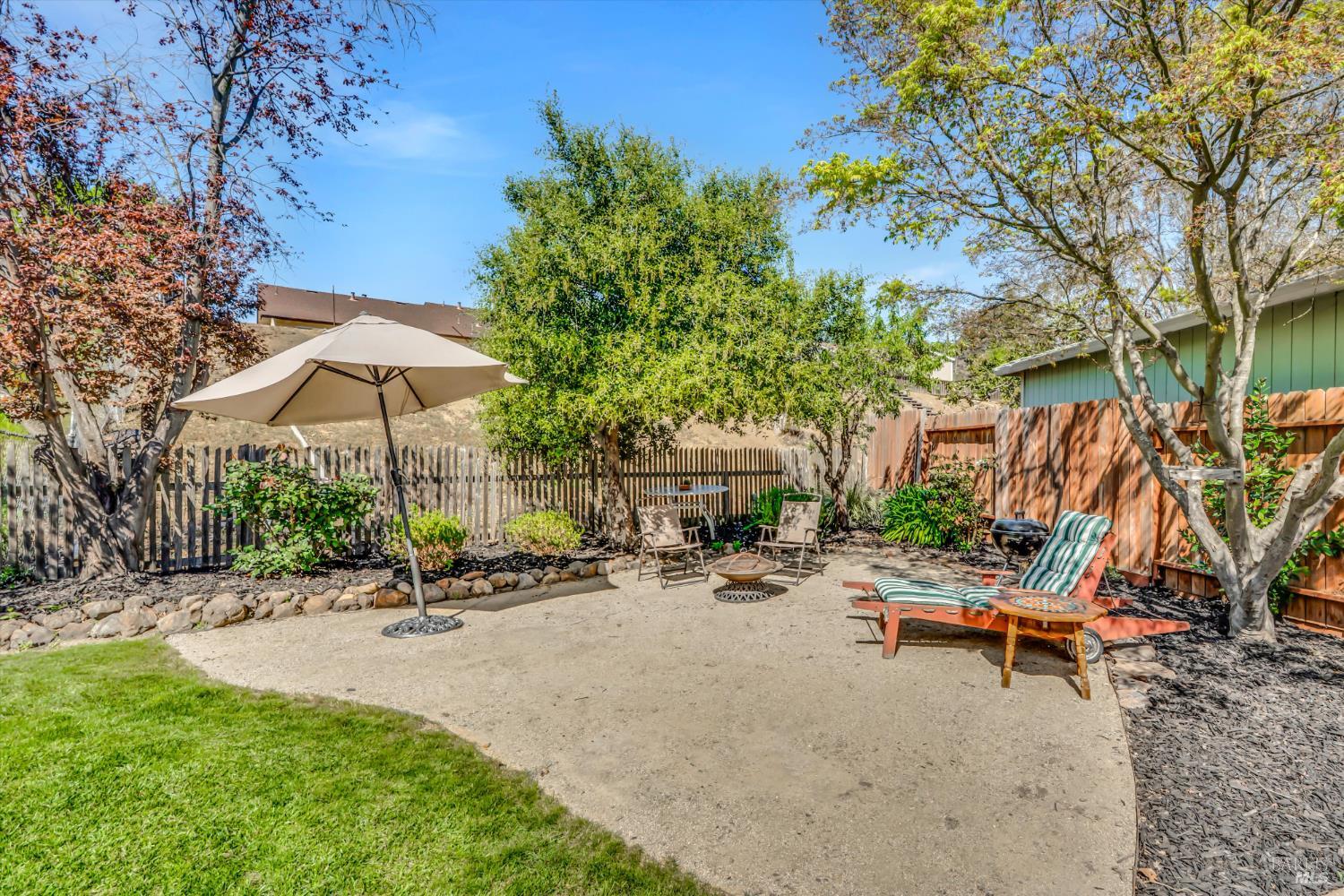 Detail Gallery Image 39 of 52 For 507 Union Ct, Benicia,  CA 94510 - 5 Beds | 3 Baths