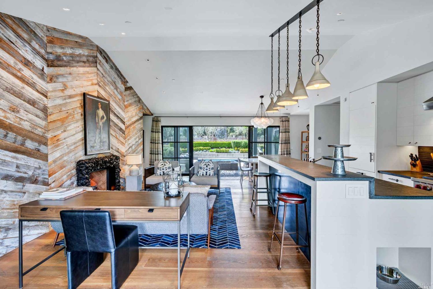 Detail Gallery Image 4 of 32 For 1005 Valley View St, Saint Helena,  CA 94574 - 2 Beds | 2/1 Baths