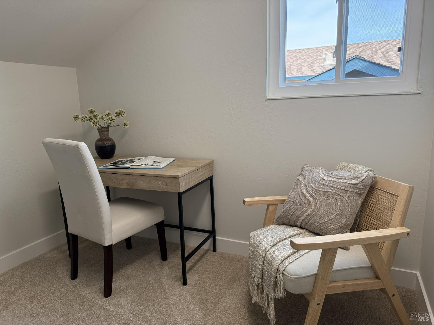 Detail Gallery Image 14 of 14 For 1636 Caulfield Ln, Petaluma,  CA 94954 - 4 Beds | 3 Baths