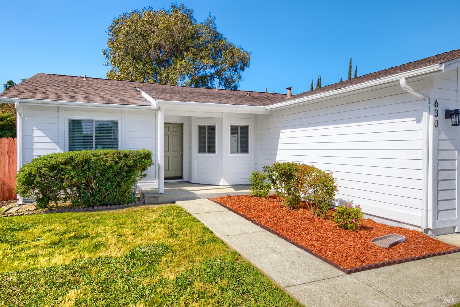 Detail Gallery Image 5 of 47 For 630 Kinglet St, Suisun City,  CA 94585 - 3 Beds | 2 Baths