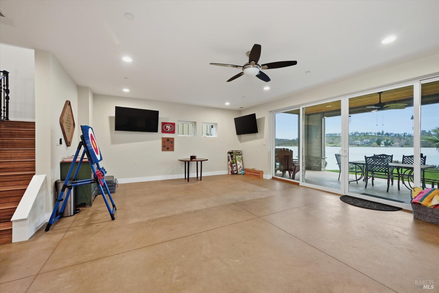 Detail Gallery Image 40 of 57 For 18793 N Shore Dr, Hidden Valley Lake,  CA 95467 - 5 Beds | 3/1 Baths