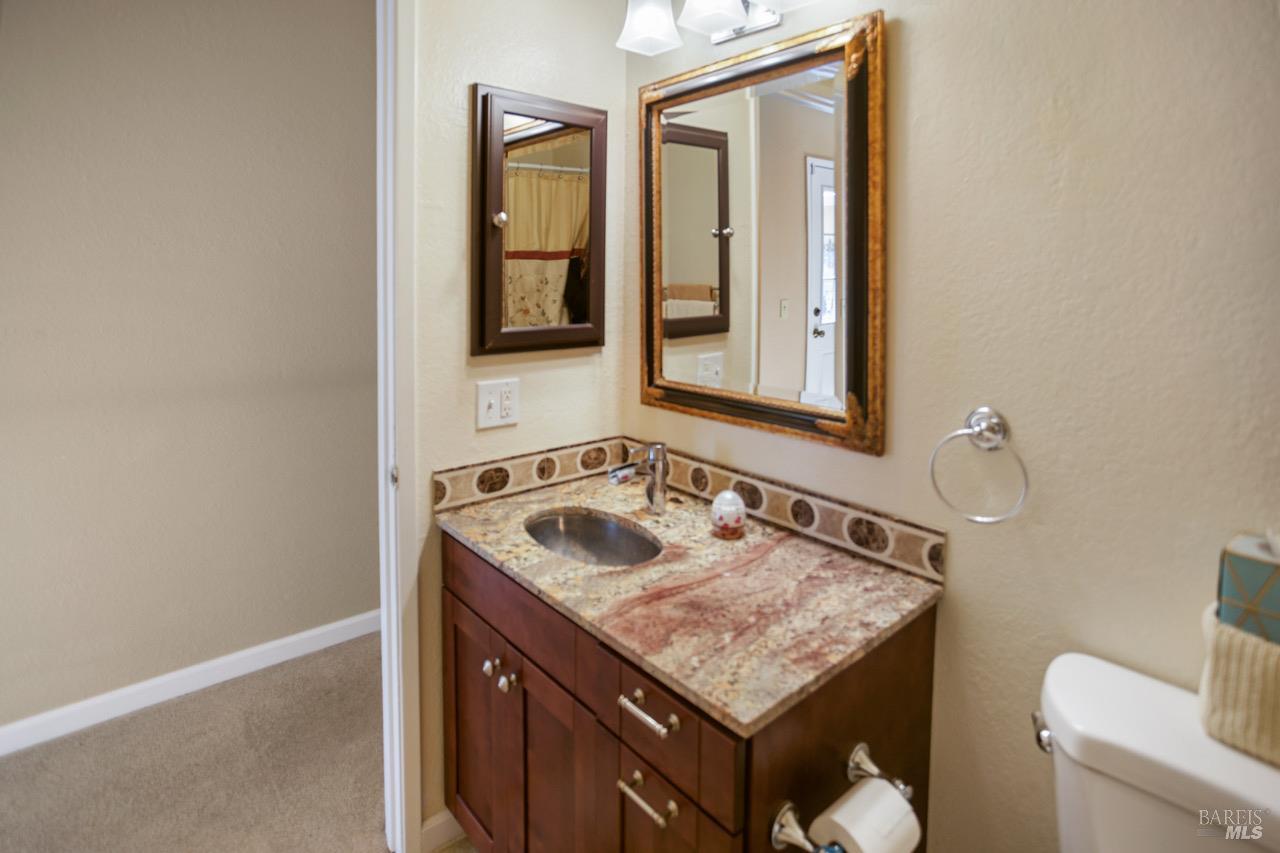 Detail Gallery Image 13 of 38 For 2505 Copperfield Dr, Santa Rosa,  CA 95401 - 4 Beds | 2 Baths