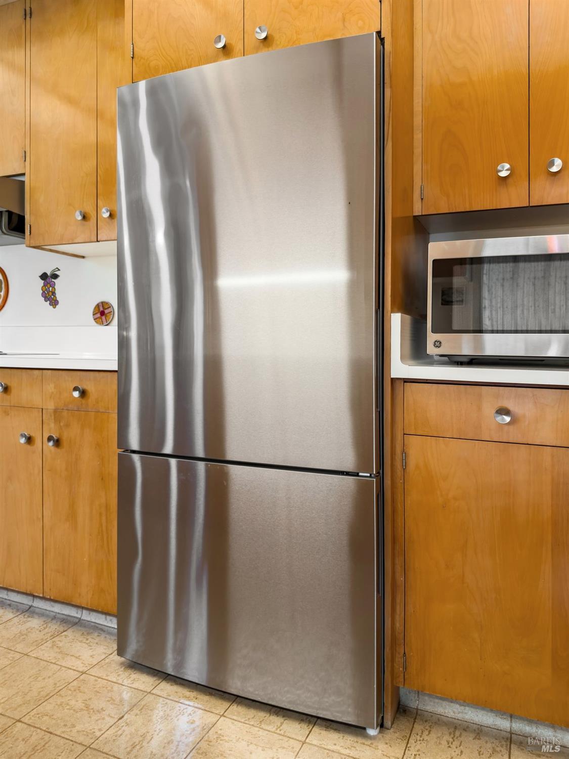 Detail Gallery Image 23 of 58 For 5 Mather Rd, San Anselmo,  CA 94960 - 5 Beds | 2 Baths