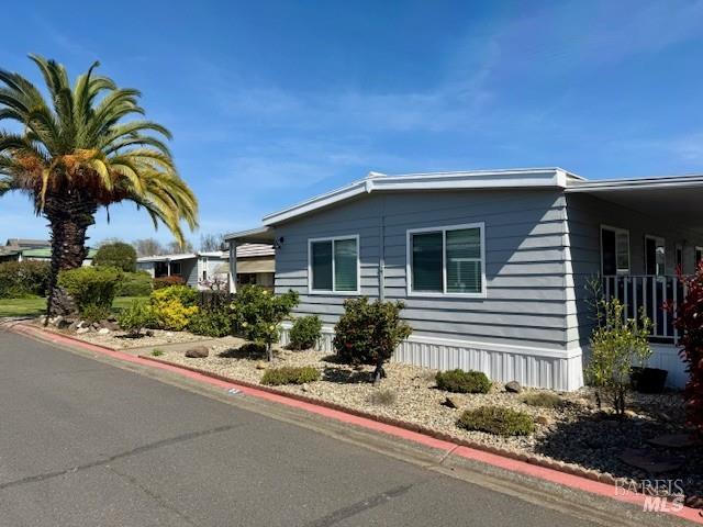 Detail Gallery Image 2 of 4 For 63 Hacienda Dr, Napa,  CA 94558 - 2 Beds | 2 Baths