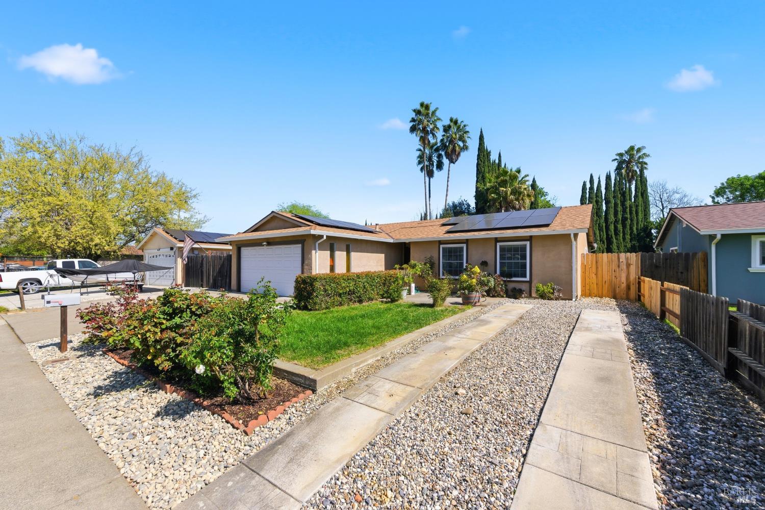 Detail Gallery Image 3 of 43 For 532 Gregory Dr, Vacaville,  CA 95687 - 4 Beds | 2 Baths