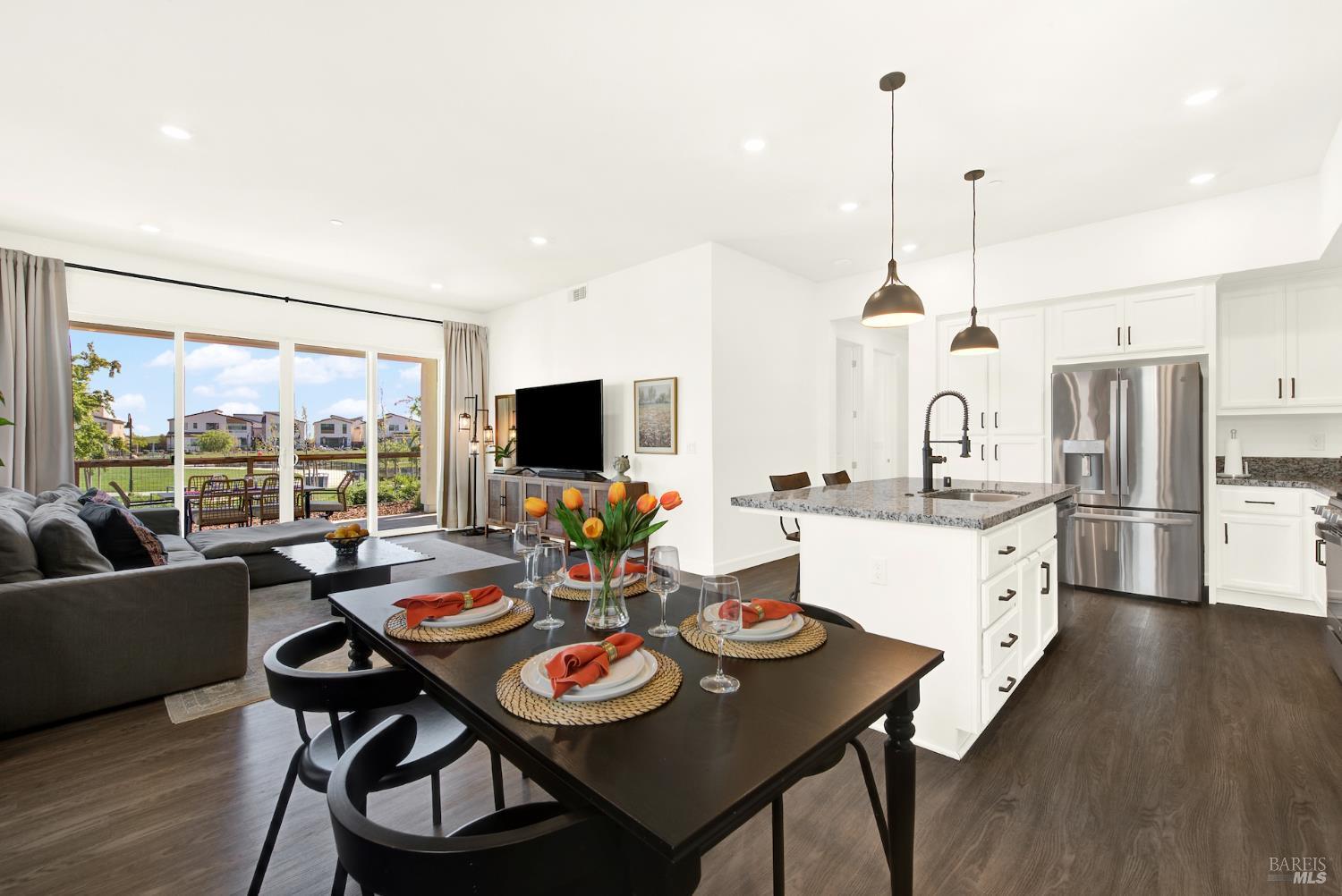 Detail Gallery Image 9 of 52 For 2456 Shore Vista Unkn, Fairfield,  CA 94533 - 3 Beds | 2 Baths