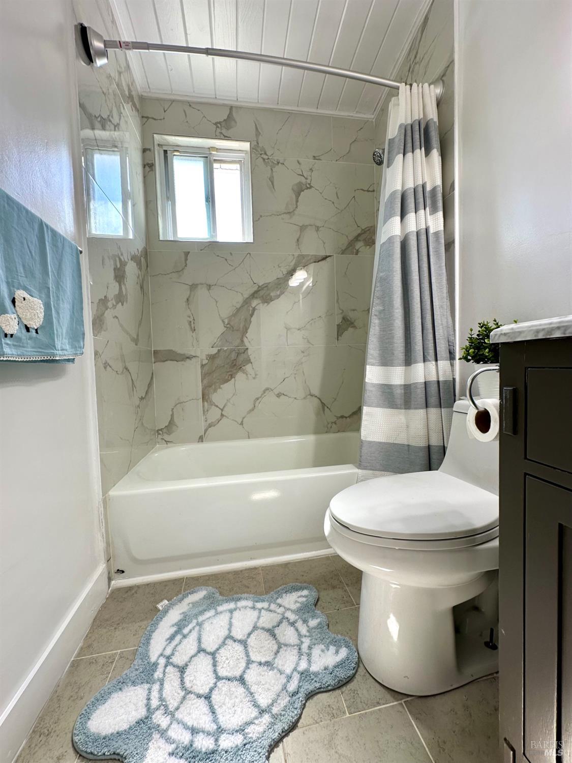 Detail Gallery Image 18 of 54 For 1111 Marionola Way, Pinole,  CA 94564 - 3 Beds | 1/1 Baths