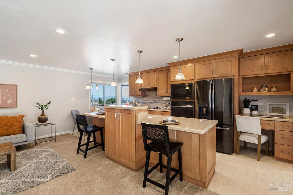 Detail Gallery Image 22 of 62 For 401 Valle Vista Ave, Vallejo,  CA 94590 - 4 Beds | 3 Baths