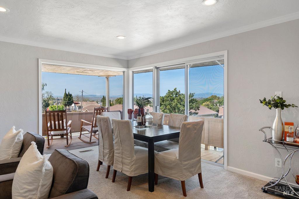 Detail Gallery Image 14 of 62 For 401 Valle Vista Ave, Vallejo,  CA 94590 - 4 Beds | 3 Baths