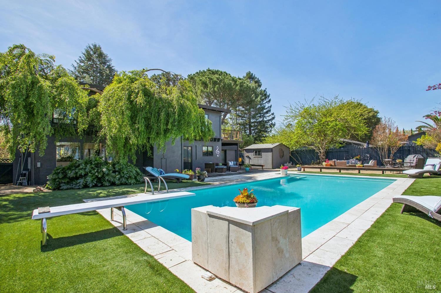 Detail Gallery Image 24 of 25 For 2100 Center Rd, Novato,  CA 94947 - 4 Beds | 3 Baths