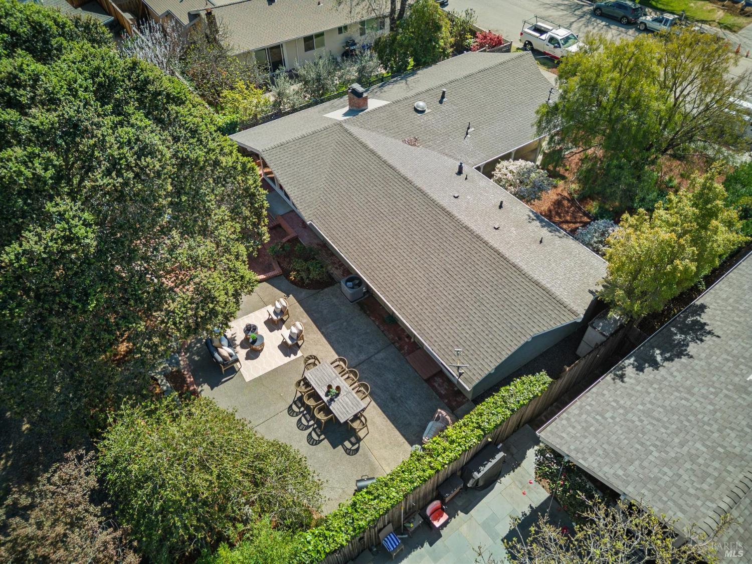 Detail Gallery Image 73 of 81 For 212 Blackstone Dr, San Rafael,  CA 94903 - 3 Beds | 2 Baths