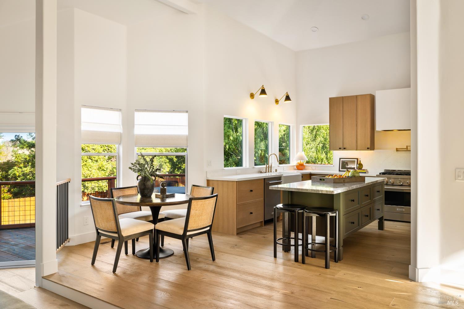 Detail Gallery Image 15 of 97 For 267 Alta Mira Dr, Vacaville,  CA 95688 - 4 Beds | 3 Baths