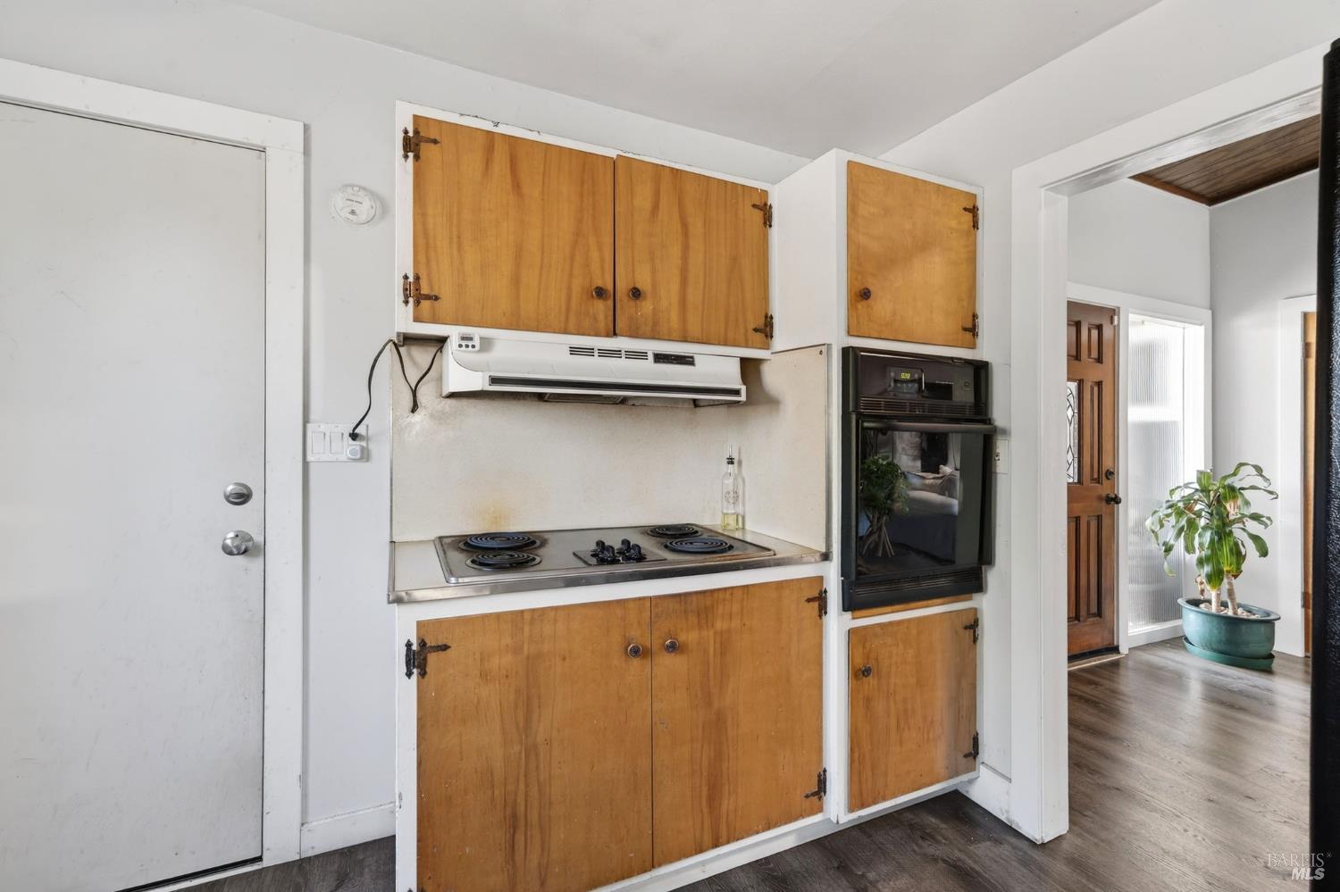 Detail Gallery Image 10 of 23 For 635 S Minahen St, Napa,  CA 94559 - 3 Beds | 0 Baths