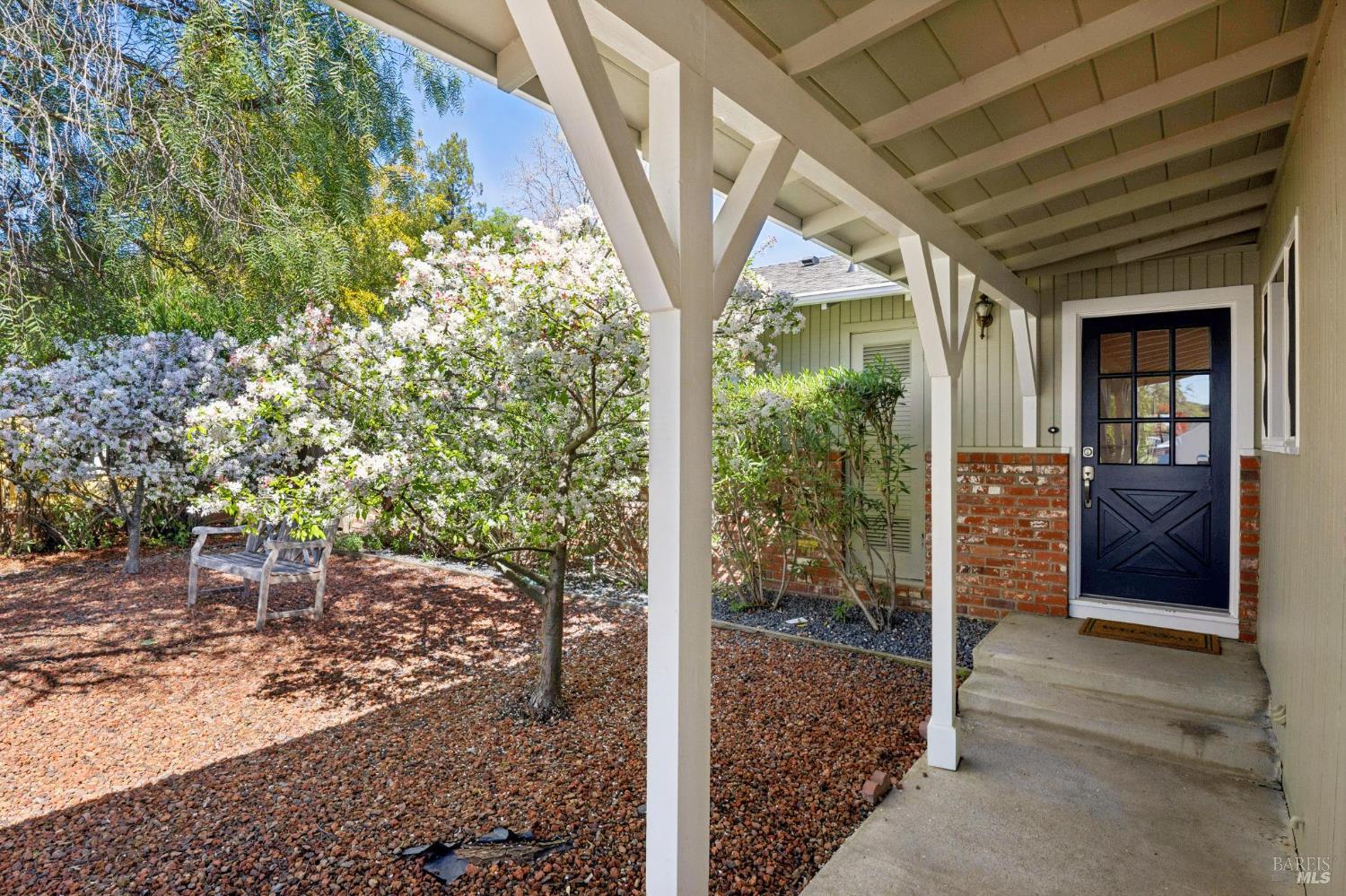 Detail Gallery Image 4 of 81 For 212 Blackstone Dr, San Rafael,  CA 94903 - 3 Beds | 2 Baths