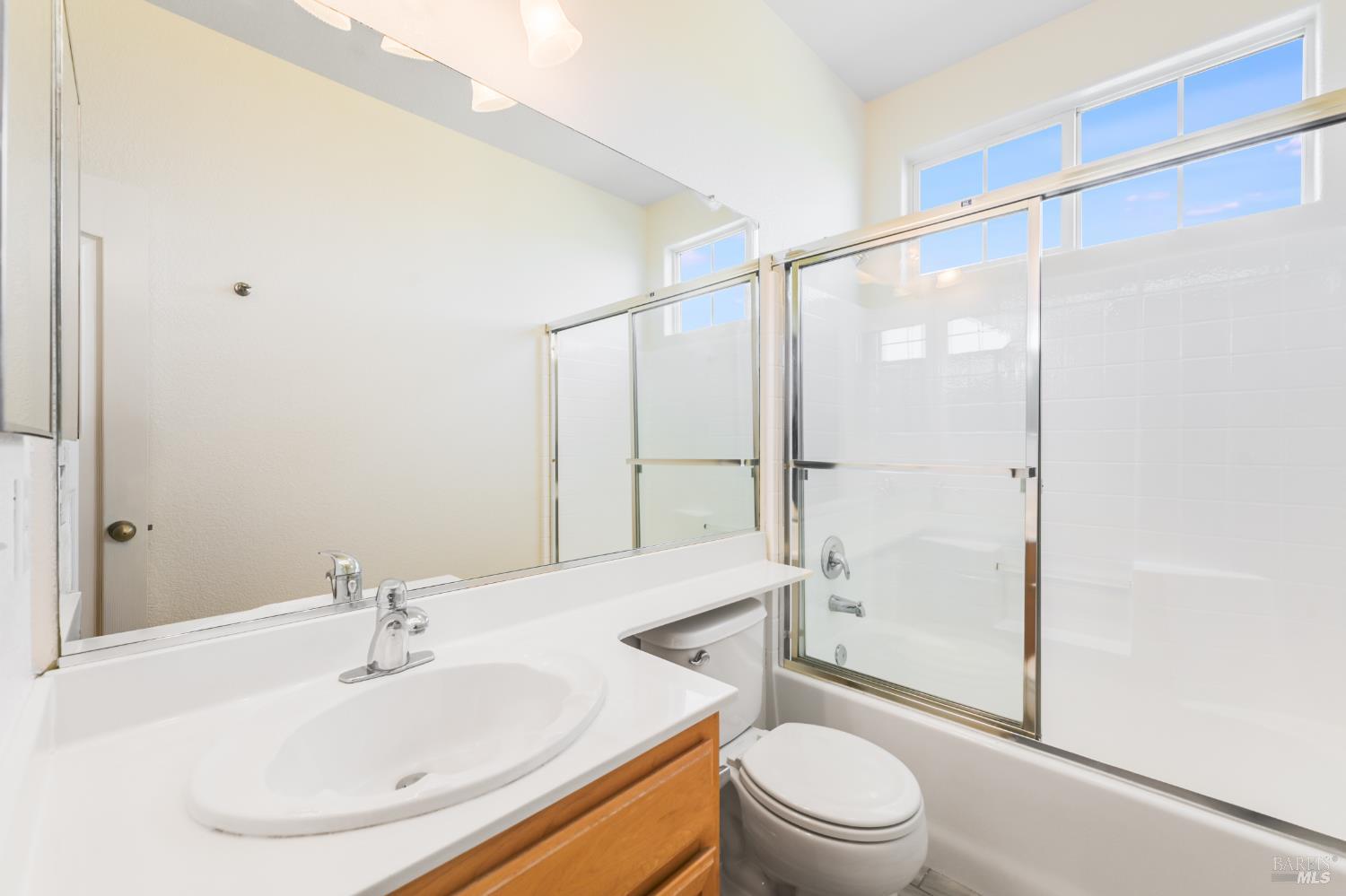 Detail Gallery Image 16 of 26 For 2835 Coleman Glen Ln, Santa Rosa,  CA 95407 - 3 Beds | 3 Baths