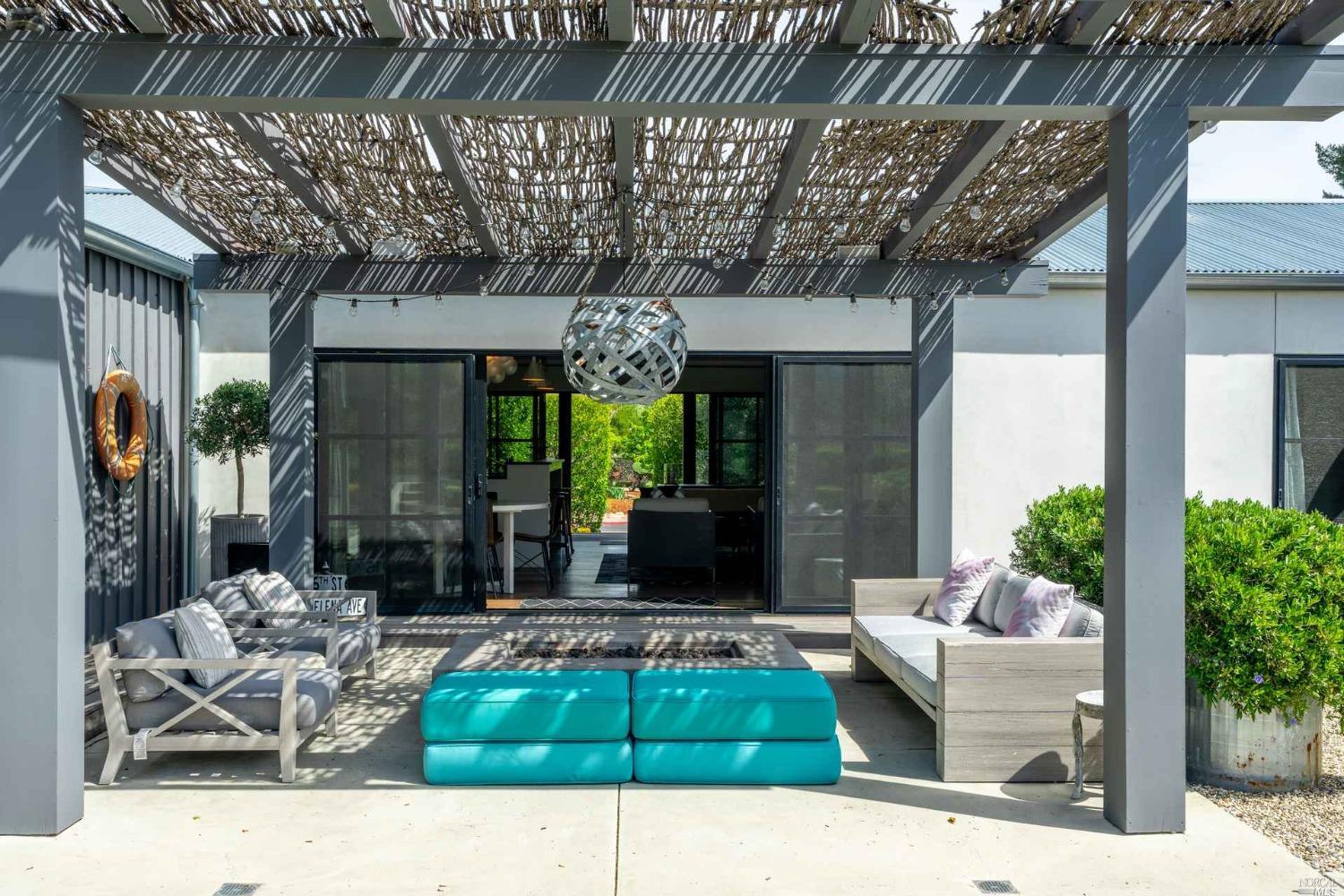 Detail Gallery Image 25 of 32 For 1005 Valley View St, Saint Helena,  CA 94574 - 2 Beds | 2/1 Baths