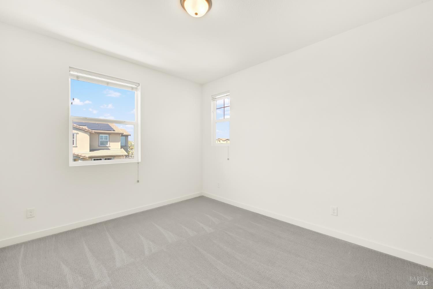 Detail Gallery Image 34 of 61 For 2432 Artisan Way, Fairfield,  CA 94533 - 4 Beds | 2/1 Baths