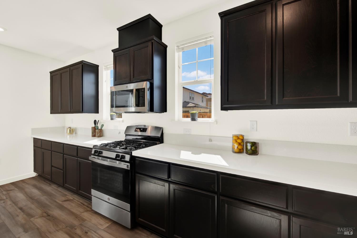 Detail Gallery Image 25 of 61 For 2432 Artisan Way, Fairfield,  CA 94533 - 4 Beds | 2/1 Baths