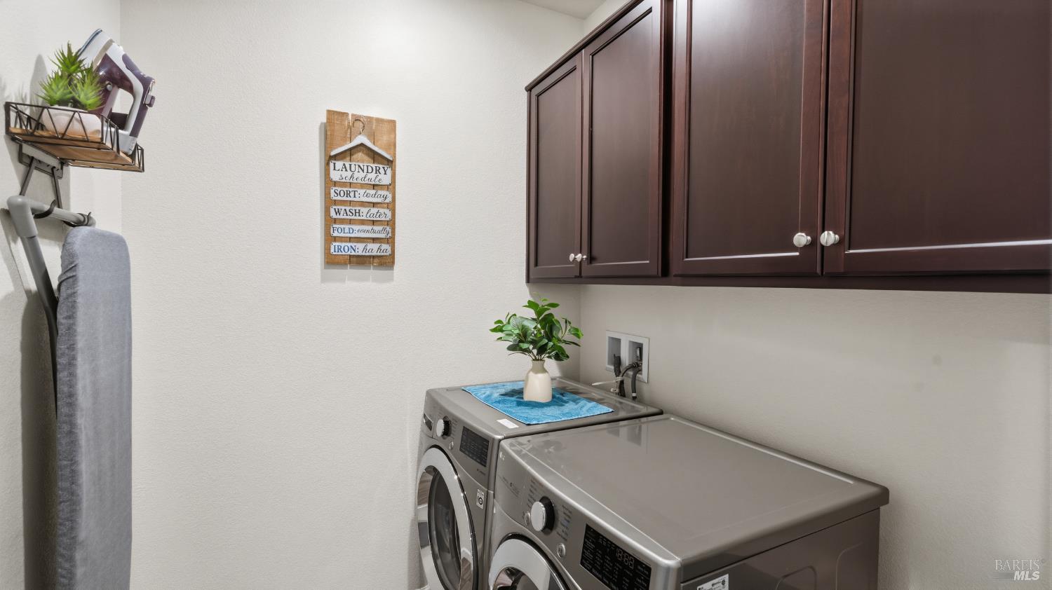 Detail Gallery Image 15 of 29 For 1401 Spur Ln, Fairfield,  CA 94533 - 4 Beds | 3 Baths