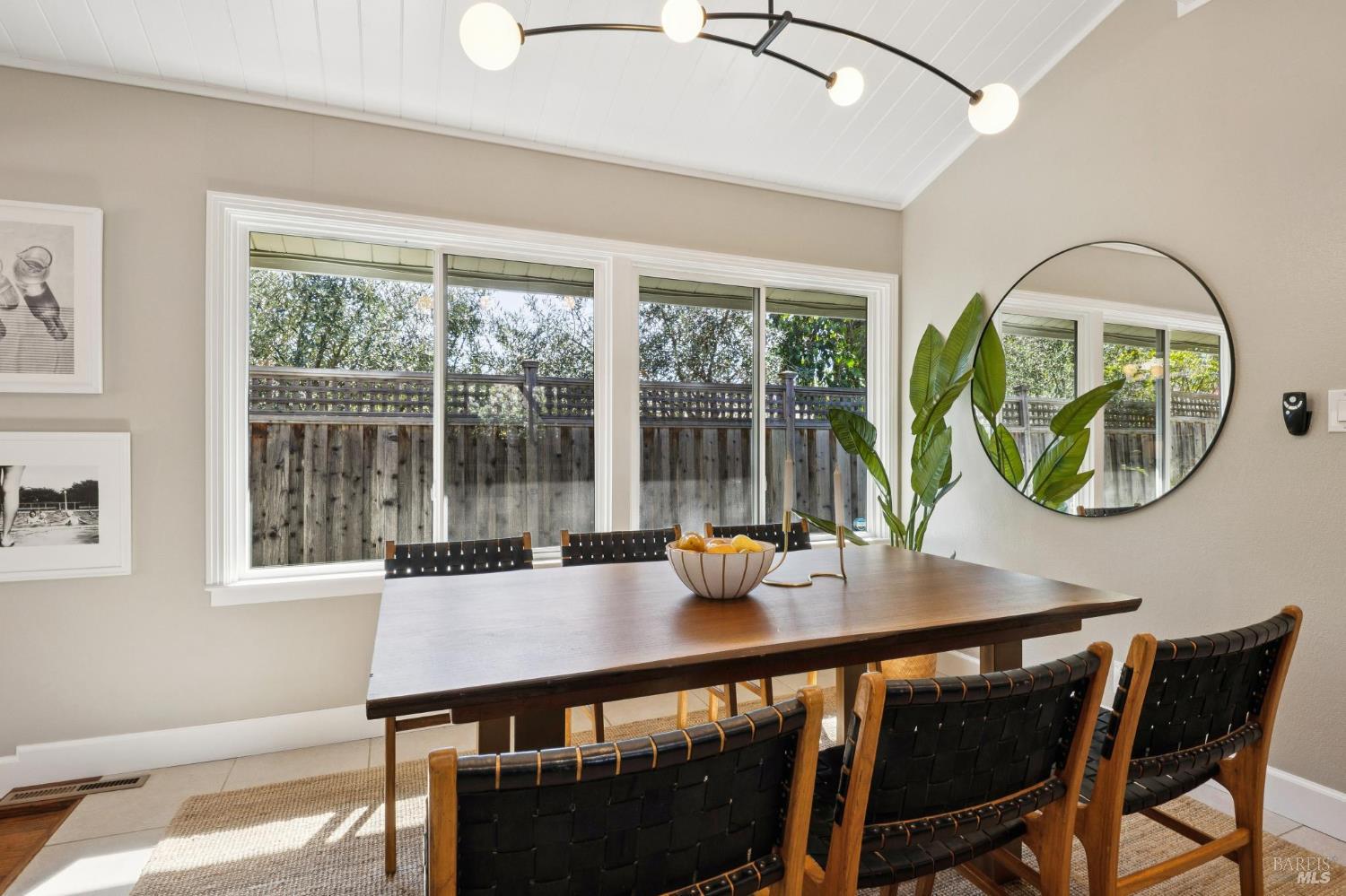 Detail Gallery Image 26 of 81 For 212 Blackstone Dr, San Rafael,  CA 94903 - 3 Beds | 2 Baths