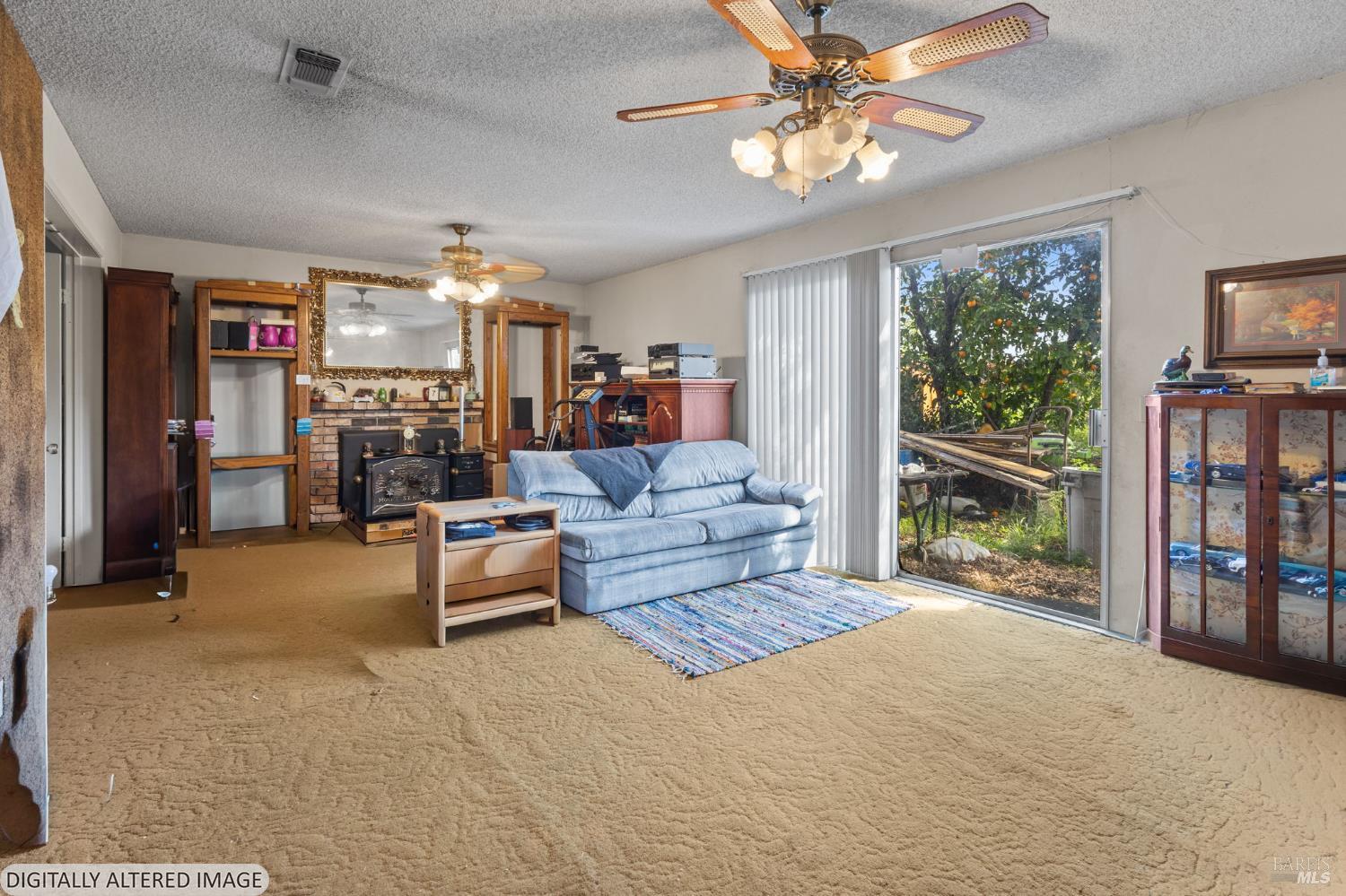 Detail Gallery Image 10 of 28 For 206 Millbrook Way, Vacaville,  CA 95687 - 5 Beds | 2/1 Baths