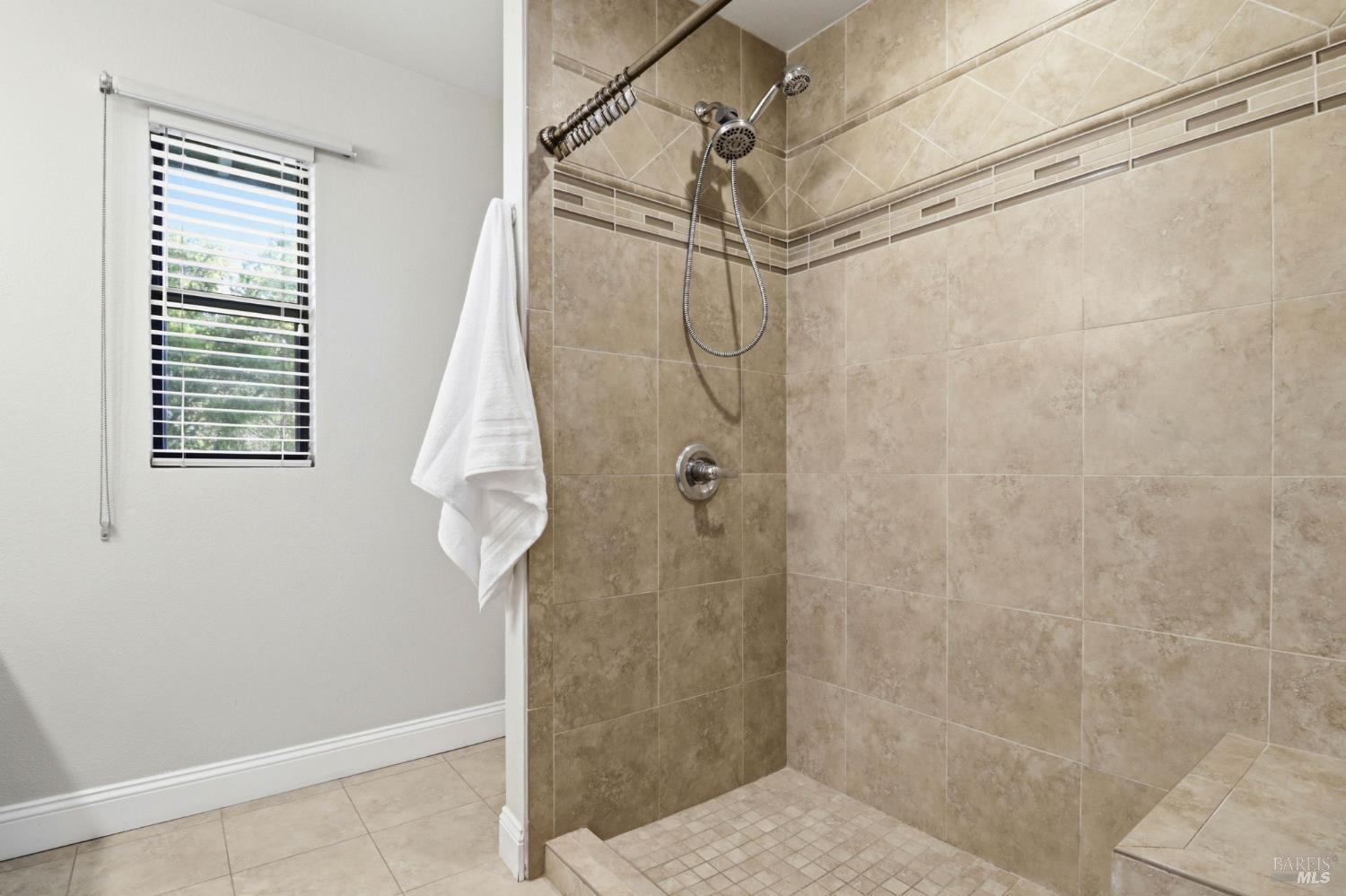 Detail Gallery Image 19 of 32 For 19167 Robinson Rd #H,  Sonoma,  CA 95476 - 2 Beds | 1/1 Baths