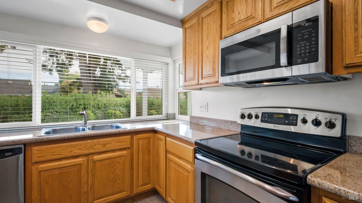 Detail Gallery Image 17 of 37 For 501 Asbury Ln, Fairfield,  CA 94533 - 3 Beds | 2 Baths