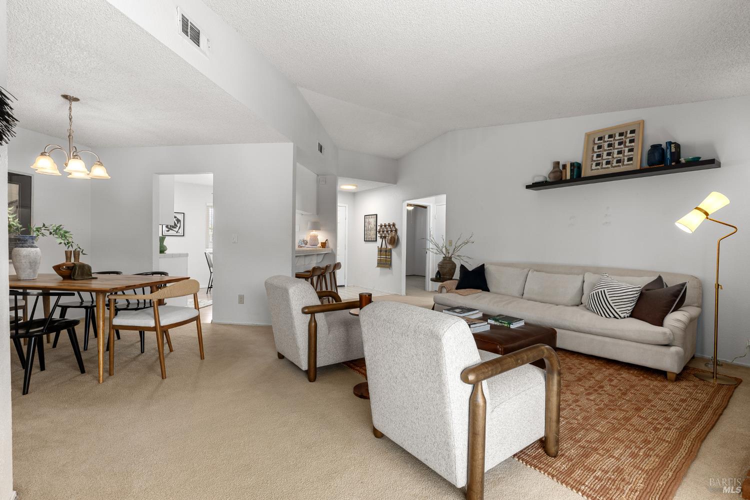 Detail Gallery Image 11 of 47 For 630 Kinglet St, Suisun City,  CA 94585 - 3 Beds | 2 Baths