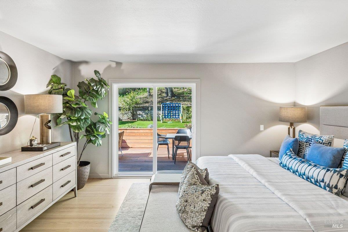 Detail Gallery Image 22 of 41 For 15 Underhill Rd, Mill Valley,  CA 94941 - 4 Beds | 2/1 Baths