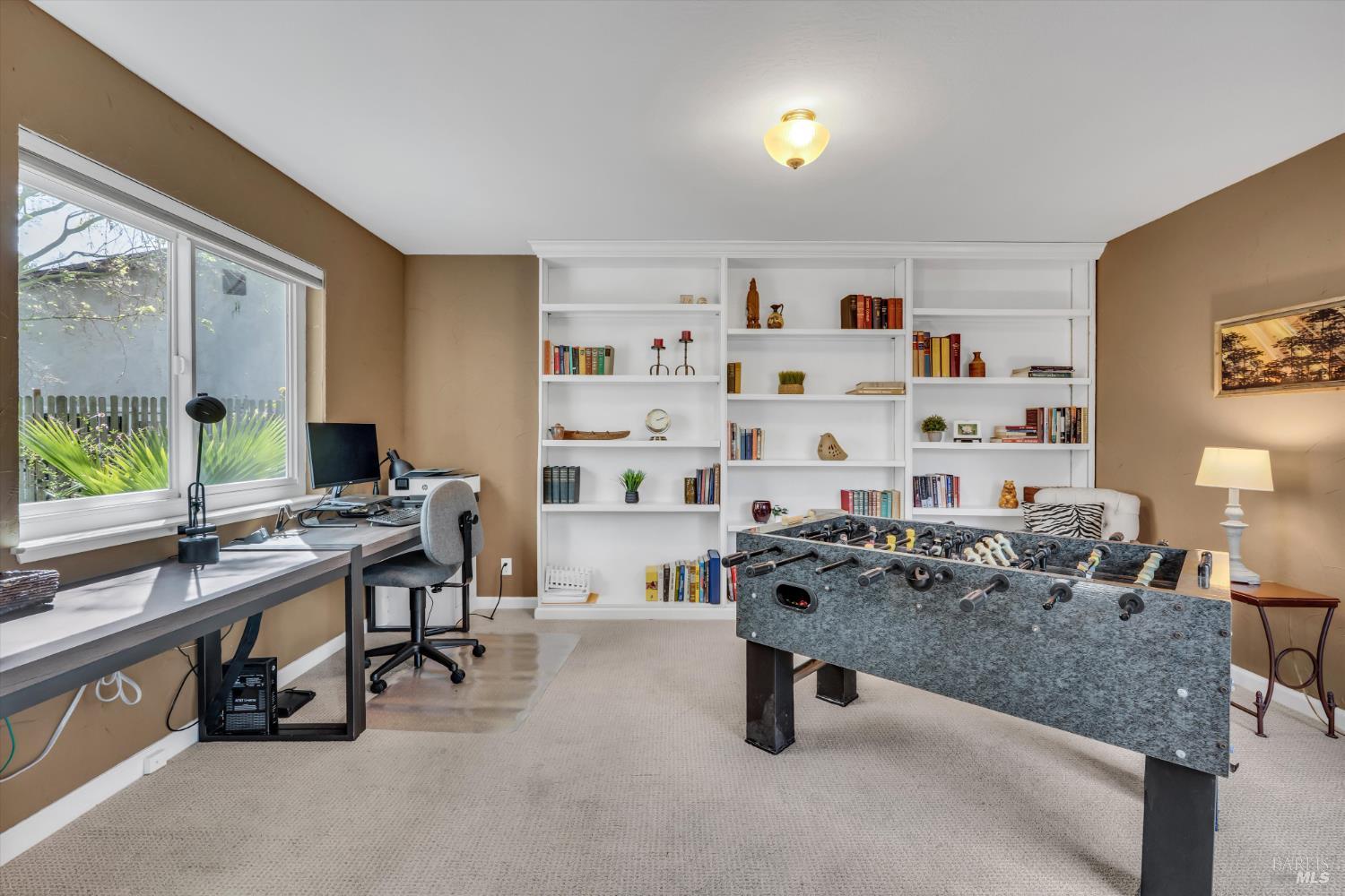 Detail Gallery Image 11 of 52 For 507 Union Ct, Benicia,  CA 94510 - 5 Beds | 3 Baths