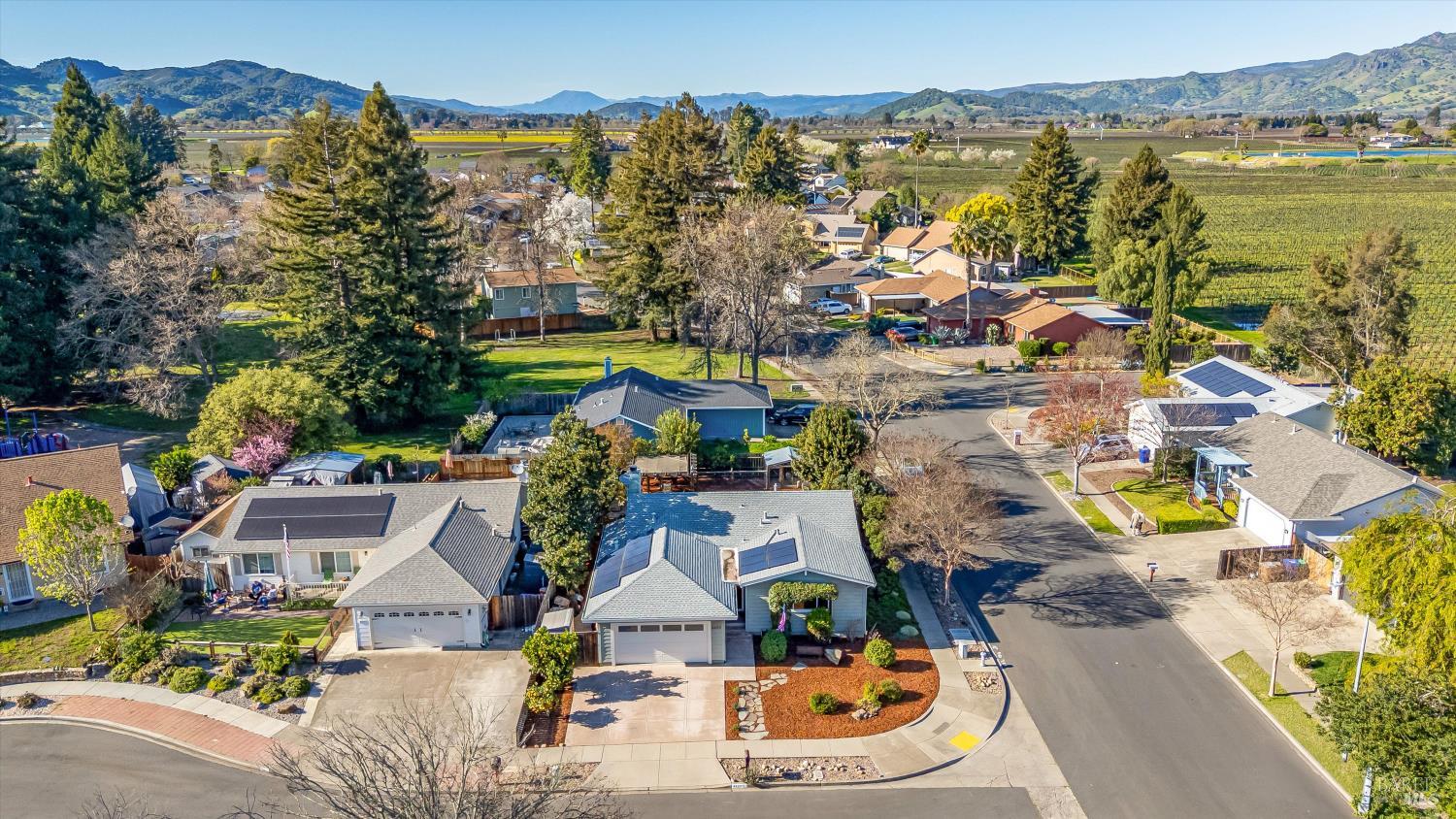 Detail Gallery Image 3 of 35 For 4423 Dove Ct, Napa,  CA 94558 - 3 Beds | 2 Baths