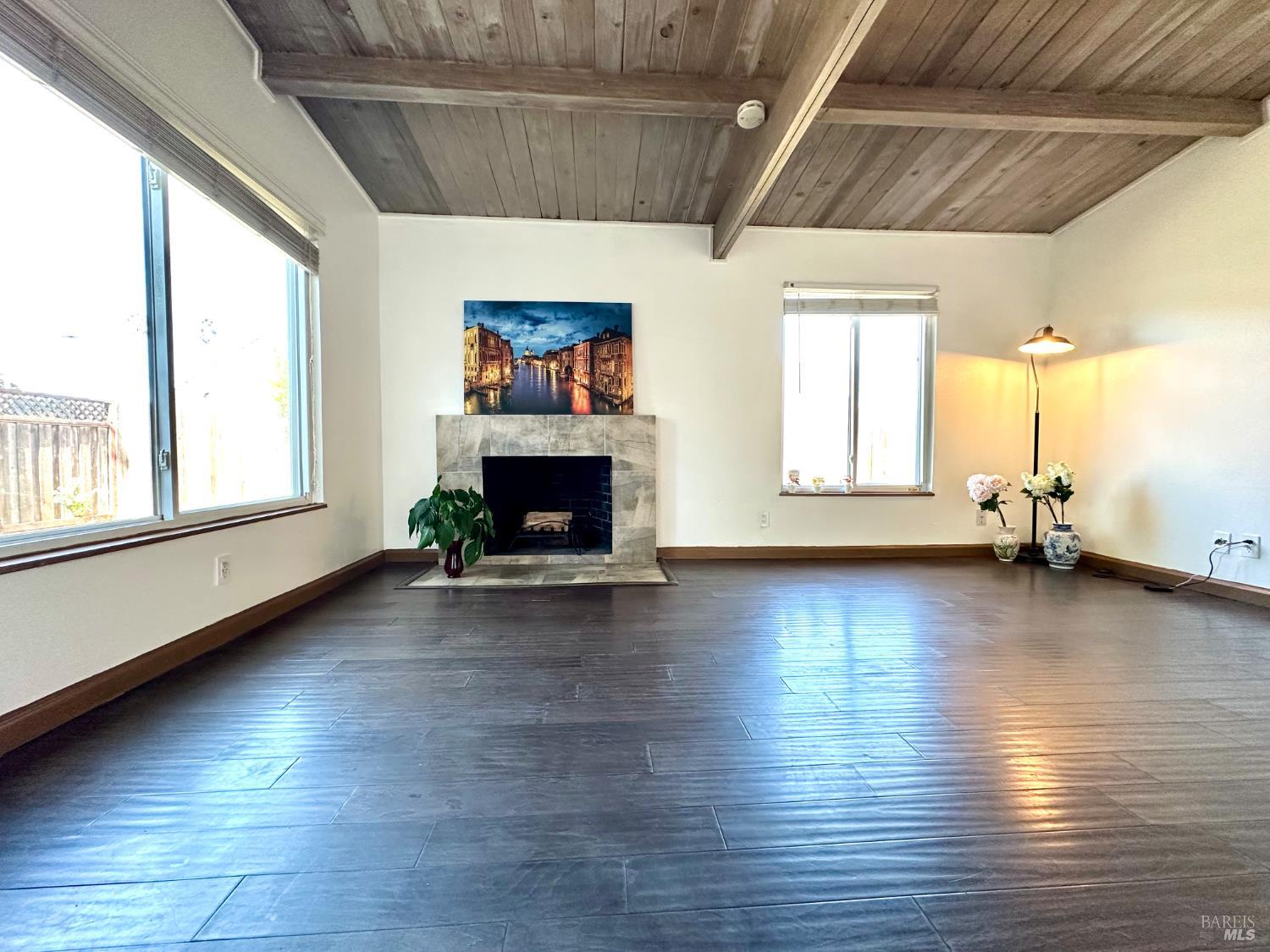 Detail Gallery Image 4 of 54 For 1111 Marionola Way, Pinole,  CA 94564 - 3 Beds | 1/1 Baths