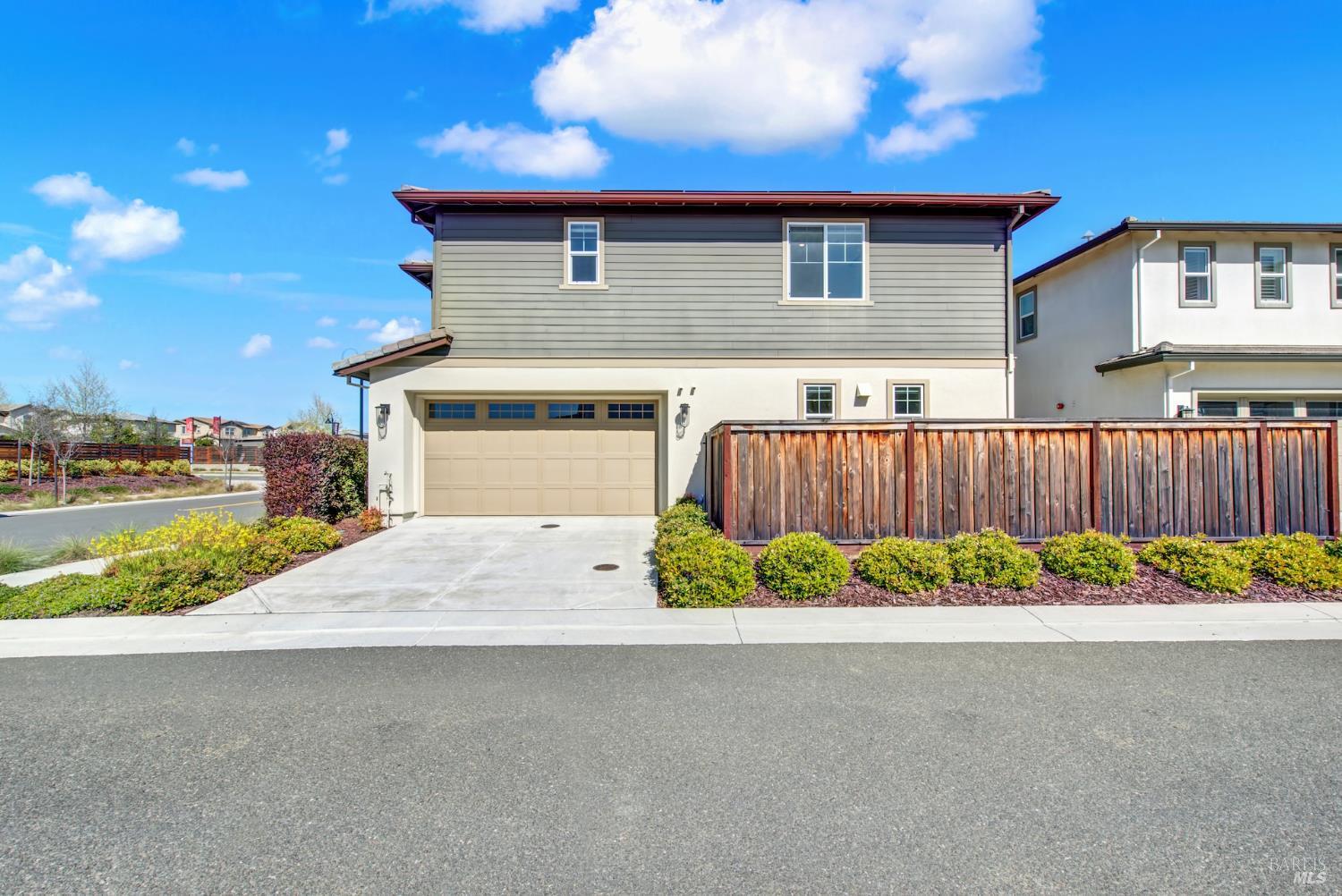 Detail Gallery Image 7 of 61 For 2432 Artisan Way, Fairfield,  CA 94533 - 4 Beds | 2/1 Baths