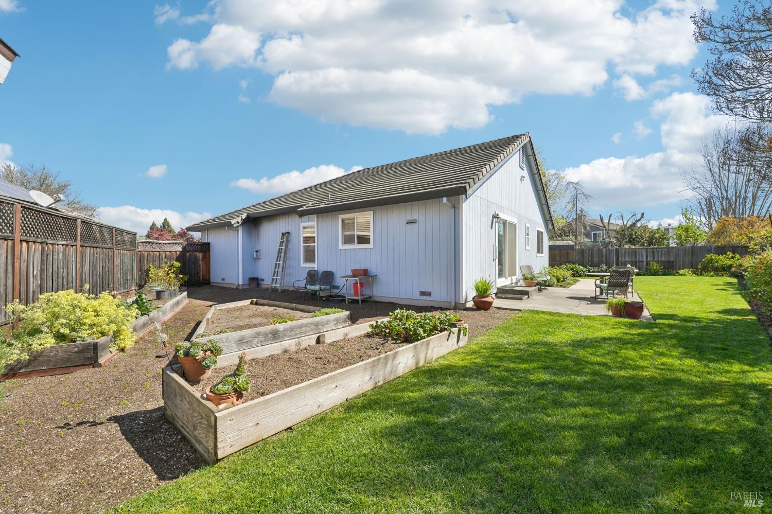 Detail Gallery Image 28 of 37 For 719 Hackberry Ct, Windsor,  CA 95492 - 3 Beds | 2 Baths