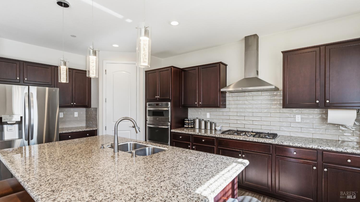 Detail Gallery Image 10 of 29 For 1401 Spur Ln, Fairfield,  CA 94533 - 4 Beds | 3 Baths